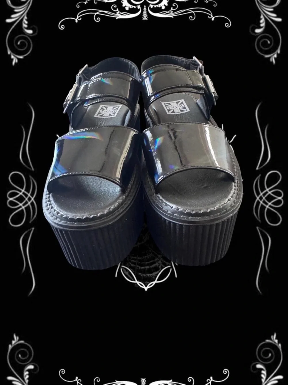 tuk black holographic